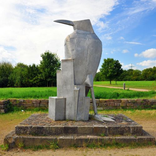 Kunstwerk Rabe im Regionalpark.jpg