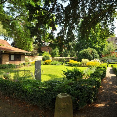 Nassauer-Hof-Garten2.jpg